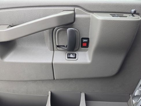 Used 2023 Chevrolet Express 3500 LT w/ LT Preferred Equipment Group image 17