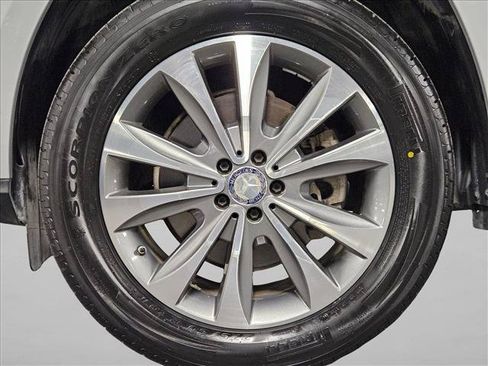Used 2016 Mercedes-Benz GL 450 4MATIC image 24