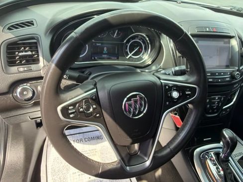Used 2017 Buick Regal Sport Touring FWD image 14