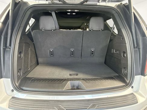 Used 2022 Chevrolet Tahoe LT w/ Luxury Package image 18