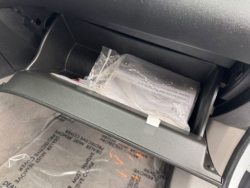 Used 2018 Chevrolet Impala LT image 16