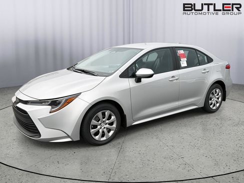 New 2026 Toyota Corolla LE FWD image 1