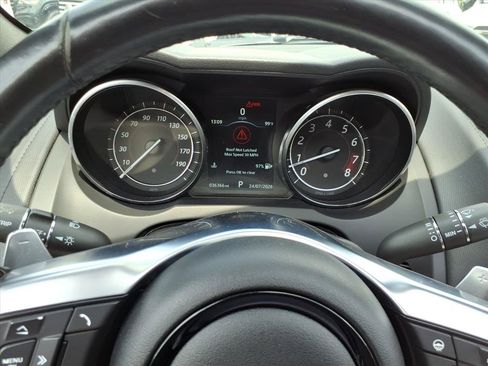 Used 2018 Jaguar F-TYPE Convertible RWD image 17