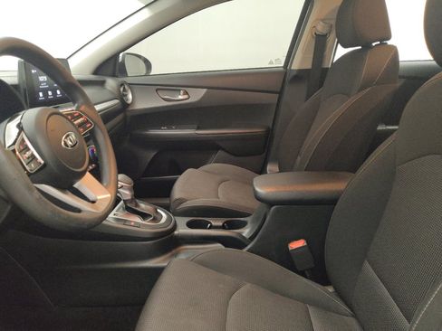Used 2019 Kia Forte LXS FWD image 17