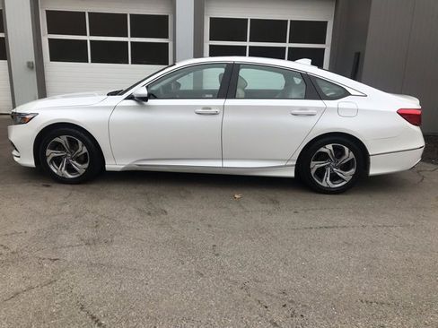Used 2019 Honda Accord EX image 8