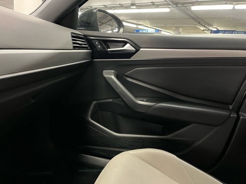 Used 2020 Volkswagen Jetta R-Line w/ R-Line Cold Weather Package image 28