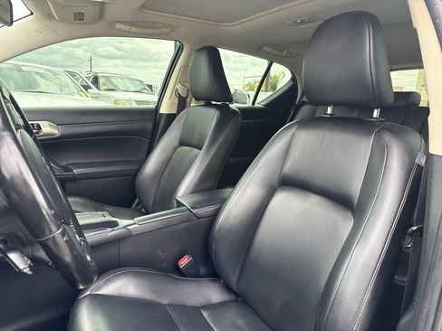 Used 2017 Lexus CT 200h FWD image 8