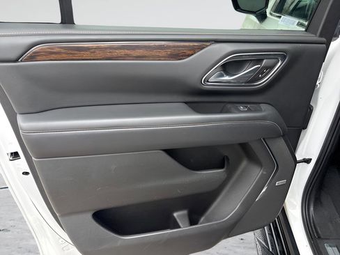 Used 2023 Chevrolet Suburban Premier AWD/4WD image 15