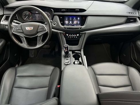 Certified 2023 Cadillac XT5 Luxury image 3