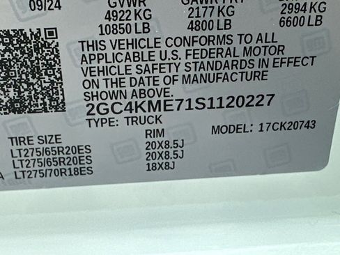 Used 2025 Chevrolet Silverado 2500 Custom w/ Custom Value Package image 30