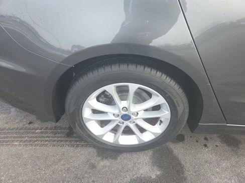 Used 2020 Ford Fusion SE FWD image 7