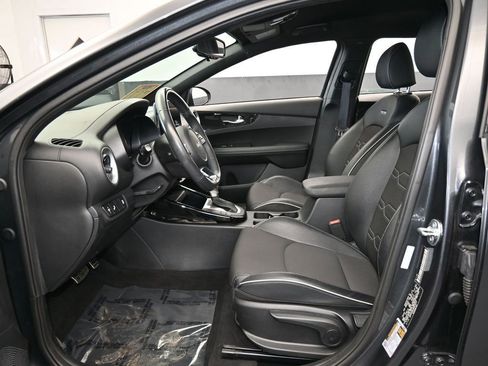 Used 2024 Kia Forte GT-Line image 11