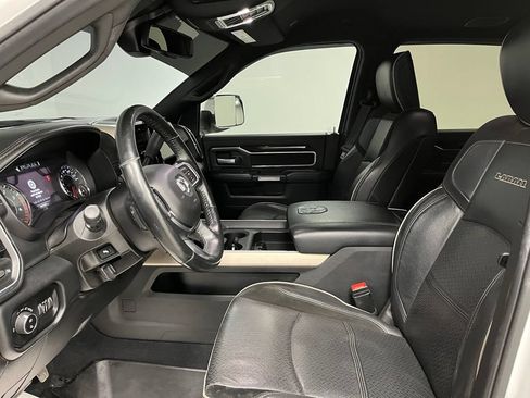 Used 2019 RAM 3500 Laramie AWD/4WD image 18