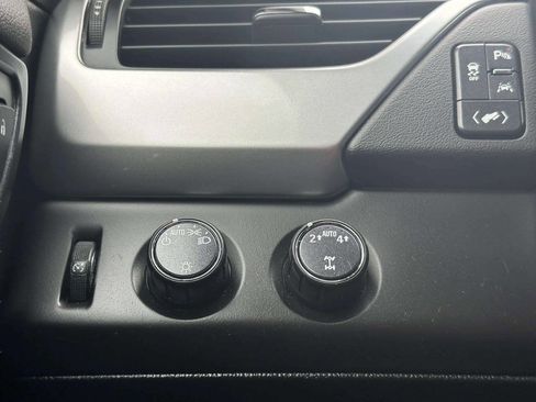 Used 2018 Chevrolet Tahoe LT image 33