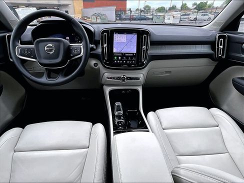 Used 2026 Volvo XC40 B5 Plus w/ Protection Package Premier AWD/4WD image 18