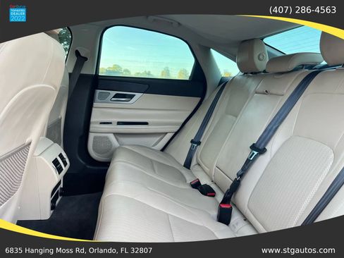 Used 2017 Jaguar XF Prestige image 20