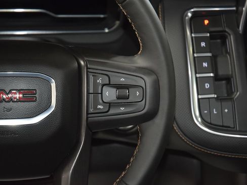 Used 2024 GMC Yukon AT4 AWD/4WD image 40