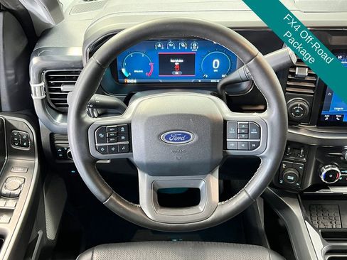 Used 2025 Ford F250 Lariat w/ Lariat Ultimate Package AWD/4WD image 3