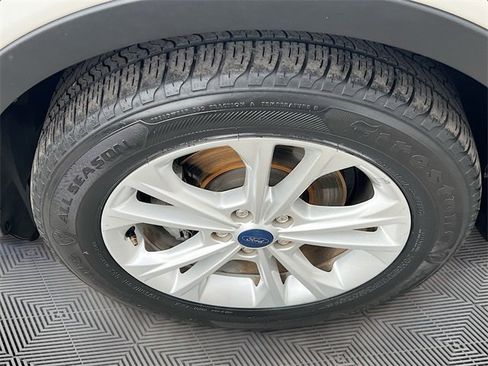 Used 2019 Ford Escape SE image 29
