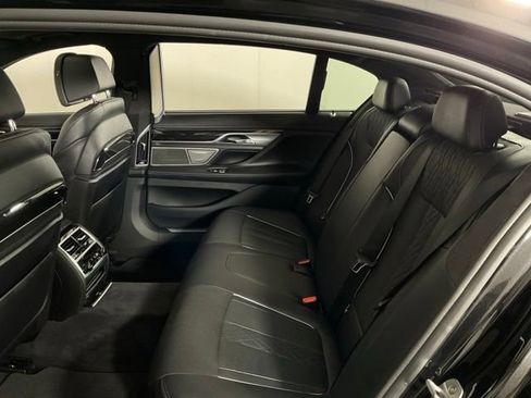 Used 2016 BMW 750i xDrive AWD/4WD image 37
