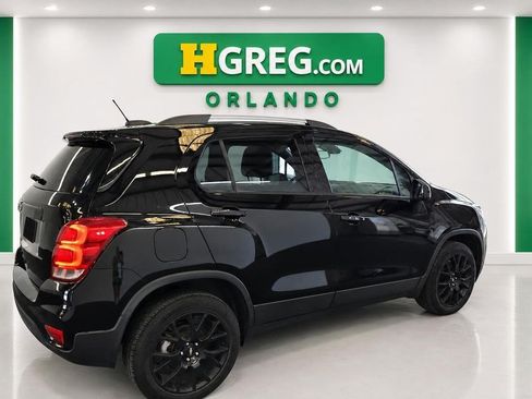 Used 2022 Chevrolet Trax LT w/ Midnight Edition AWD/4WD image 6
