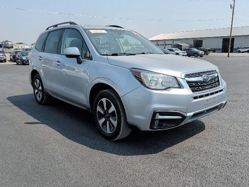 Used 2018 Subaru Forester 2.5i Premium AWD/4WD image 2