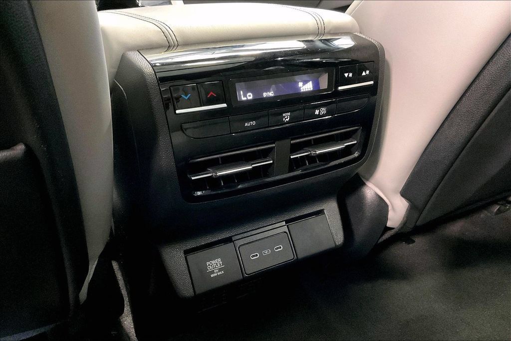 Used 2025 Acura MDX w/ Technology Package AWD/4WD image 11