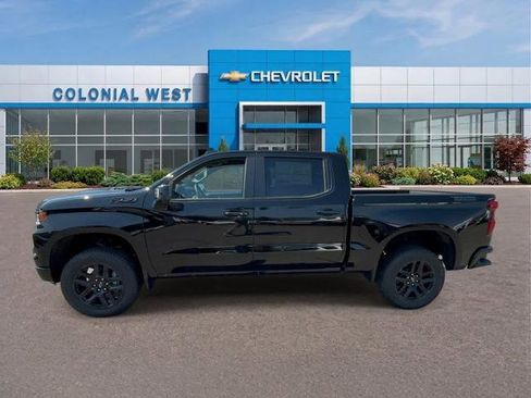 Used 2026 Chevrolet Silverado 1500 LT Trail Boss w/ LT Trail Boss Premium Package AWD/4WD image 2