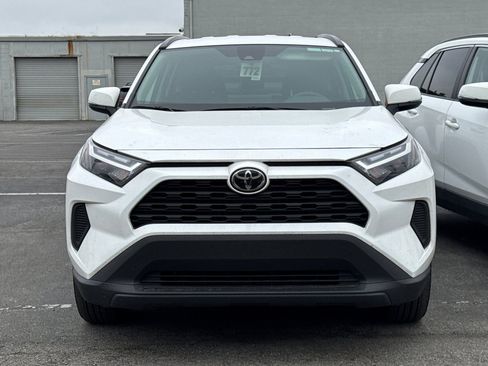 Used 2025 Toyota RAV4 XLE image 3