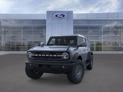 New 2025 Ford Bronco Outer Banks w/ Sasquatch Package AWD/4WD image 2