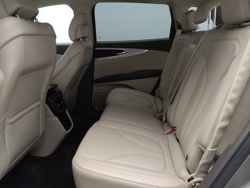 Used 2016 Lincoln MKX Reserve w/ Technology Package image 18