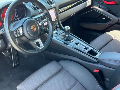 Certified 2021 Porsche 718 Boxster RWD image 4