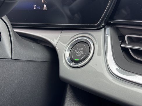 New 2025 Chevrolet Trax LT w/ LT Convenience Package image 22