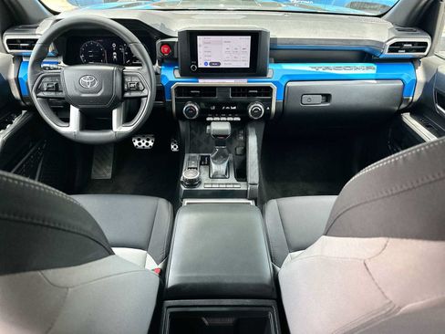 Used 2025 Toyota Tacoma TRD Sport AWD/4WD image 25