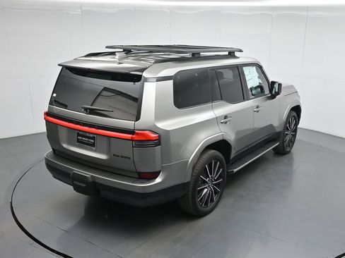 Used 2025 Lexus GX 550 image 45