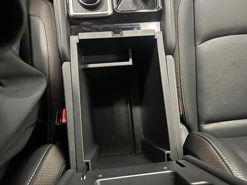 Used 2025 Nissan Pathfinder SL image 53