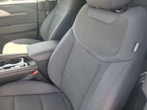 Used 2026 Ford Explorer Active image 11