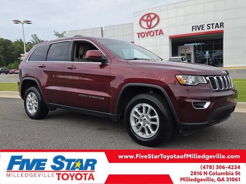 Used 2019 Jeep Grand Cherokee Laredo RWD image 1
