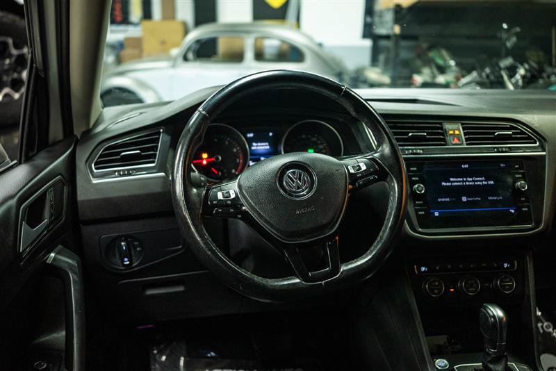 Used 2019 Volkswagen Tiguan SE FWD image 15
