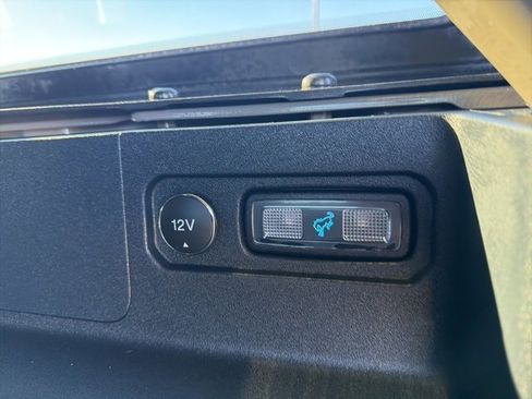 Used 2025 Ford Bronco Big Bend image 32