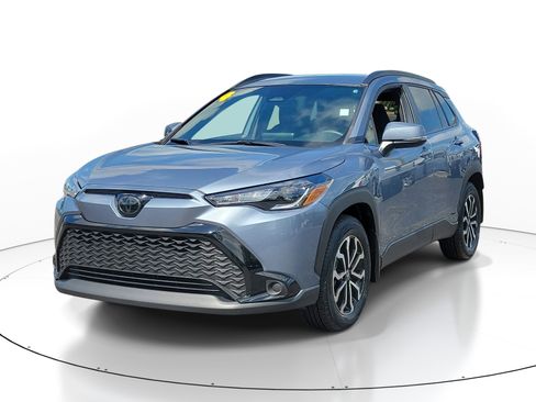 Used 2024 Toyota Corolla Cross AWD Hybrid image 3
