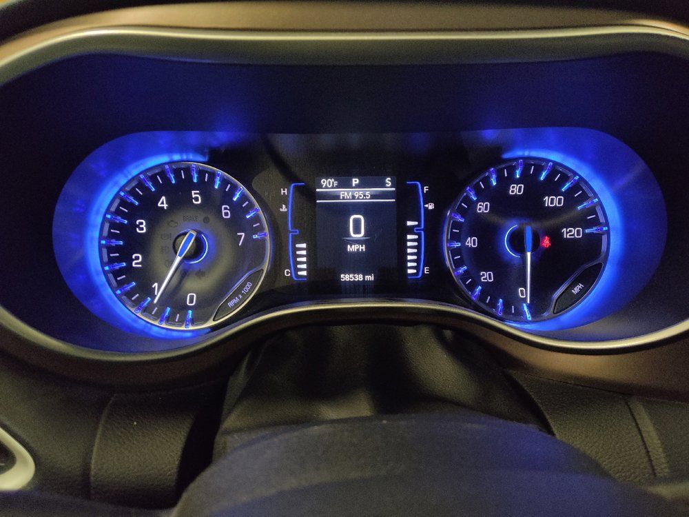 Used 2023 Chrysler Voyager LX FWD image 23