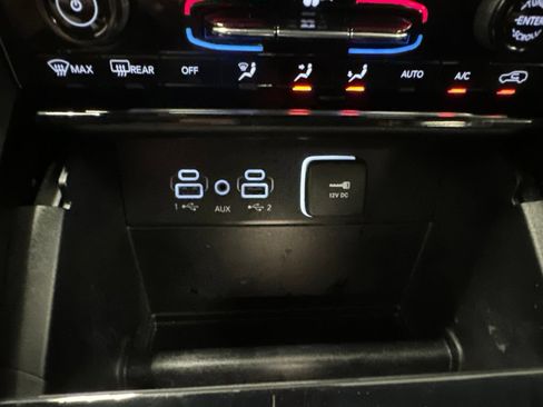 Used 2023 Jeep Grand Cherokee L Limited AWD/4WD image 16