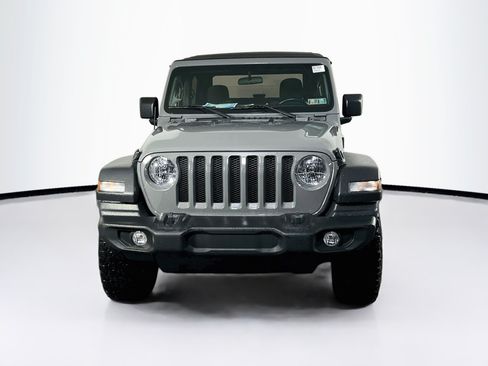 Used 2022 Jeep Wrangler Sport AWD/4WD image 2