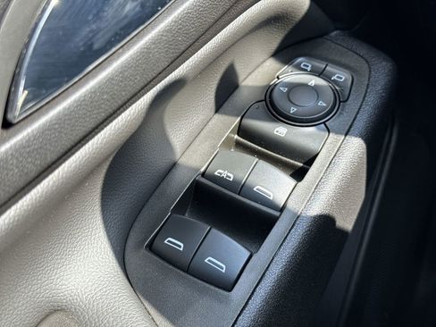 Used 2024 Chevrolet Equinox LT image 15