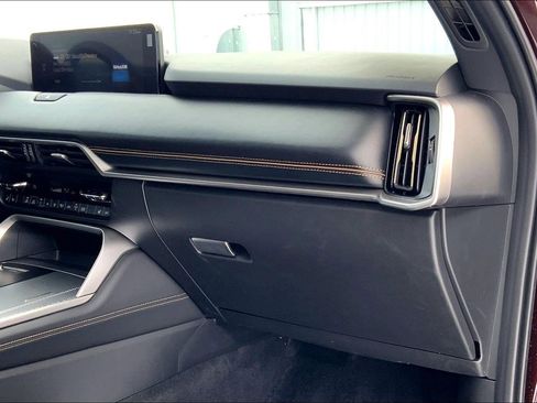 Used 2024 MAZDA CX-90 3.3 Turbo S w/ Premium Package image 17