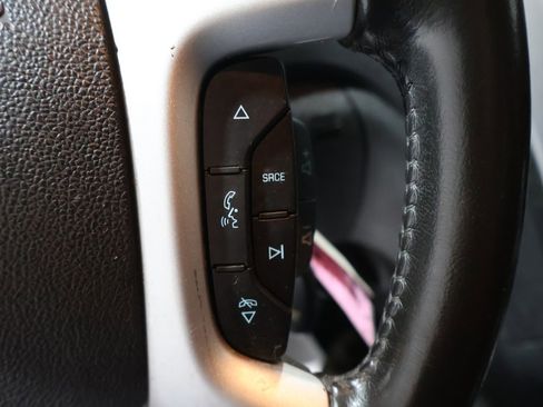 Used 2012 Chevrolet Traverse LT image 32