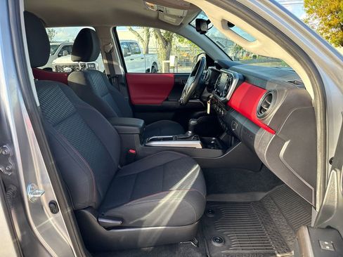 Used 2021 Toyota Tacoma SR5 image 23