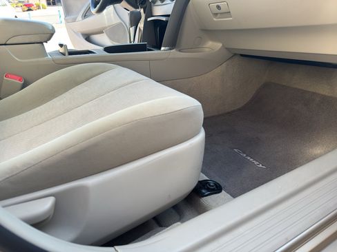 Used 2011 Toyota Camry LE w/ LE Extra-Value Pkg FWD image 31
