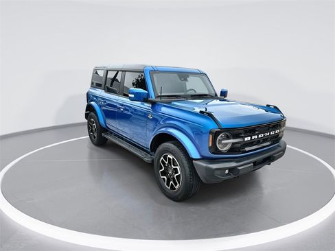 Used 2024 Ford Bronco Outer Banks image 2